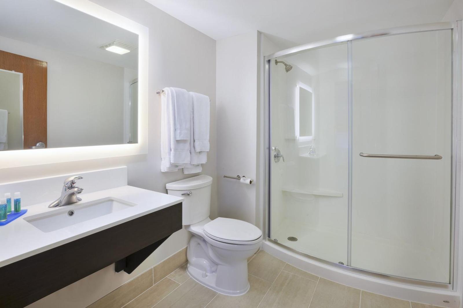 Holiday Inn Express Tiffin an IHG Hotel Main image 1