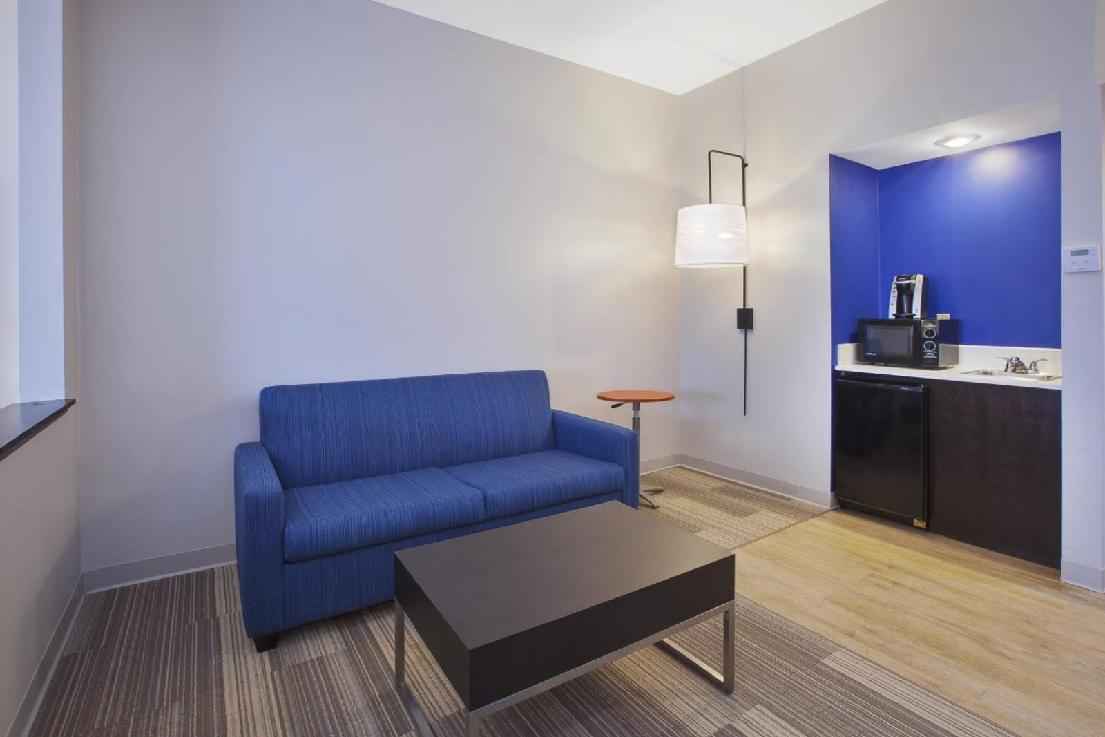 Holiday Inn Express Tiffin an IHG Hotel Main image 2